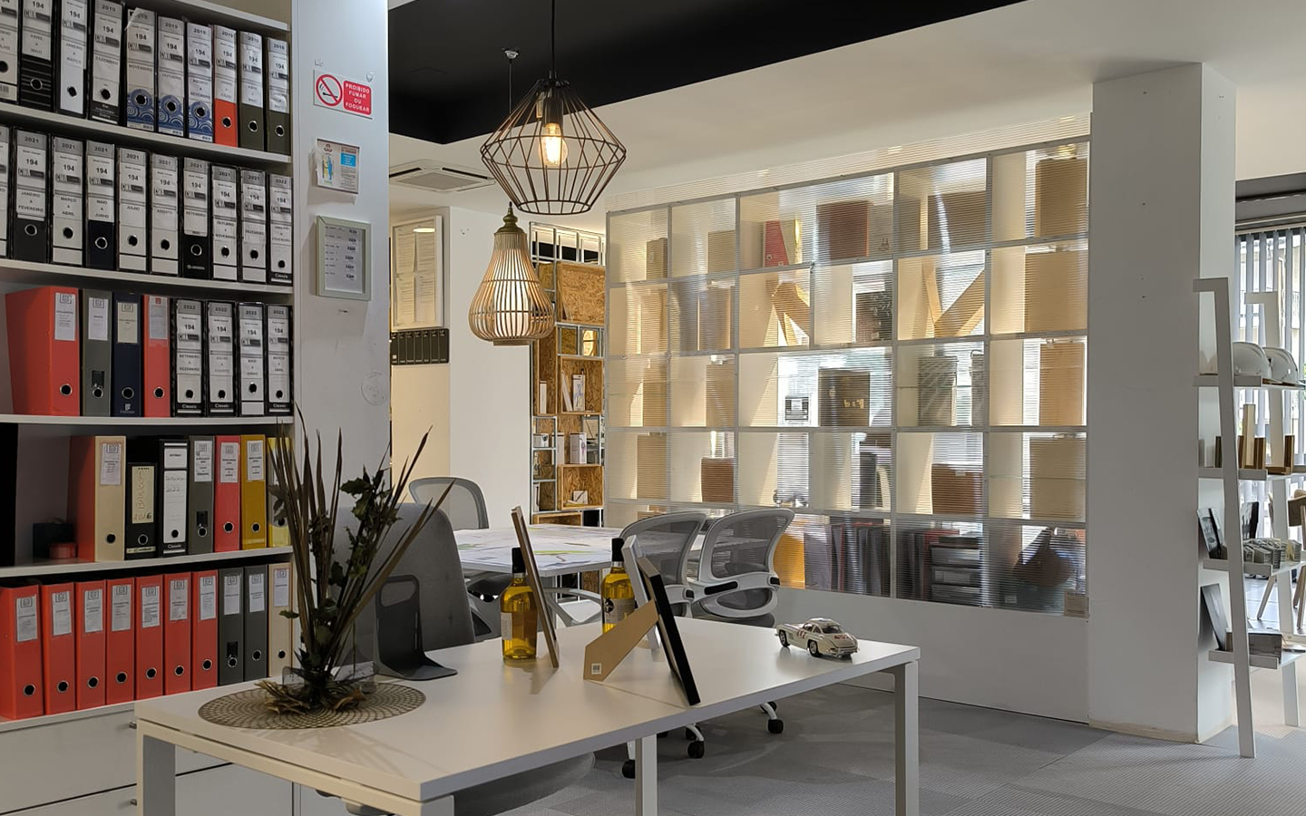 Imagem do interior da Studio Concept