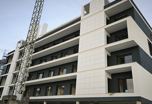 Edifício em construção pela equipa Studio Concept